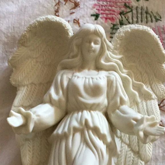 Elegant White Angel Figurine - Picture 3 of 5